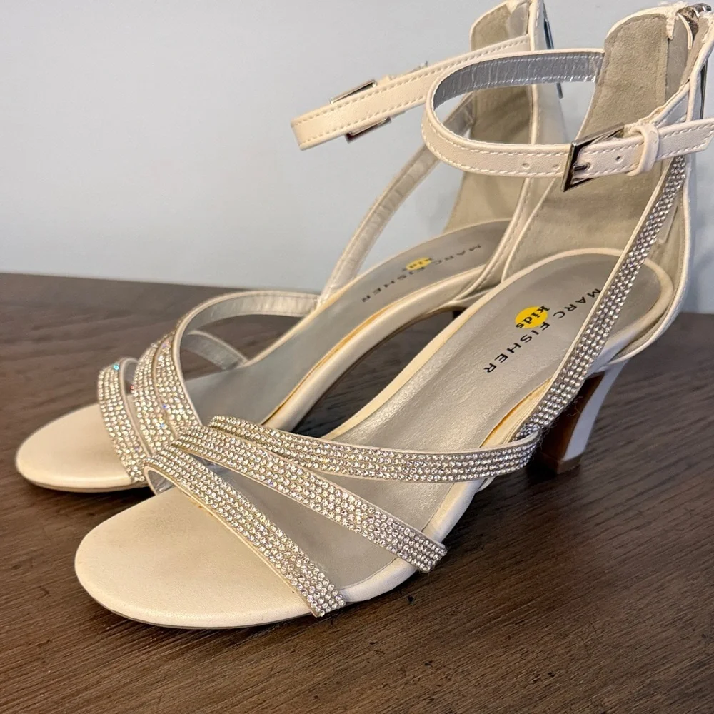 Marc Fisher White Strappy Dress Shoes with Rhinestones size 4 big girl